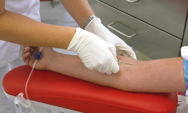 Blutspenden beim Roten Kreuz