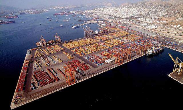 GREECE PORT SLOWDOWN