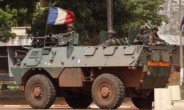 Französische Soldaten auf Patrouille in der Hauptstadt Bangui