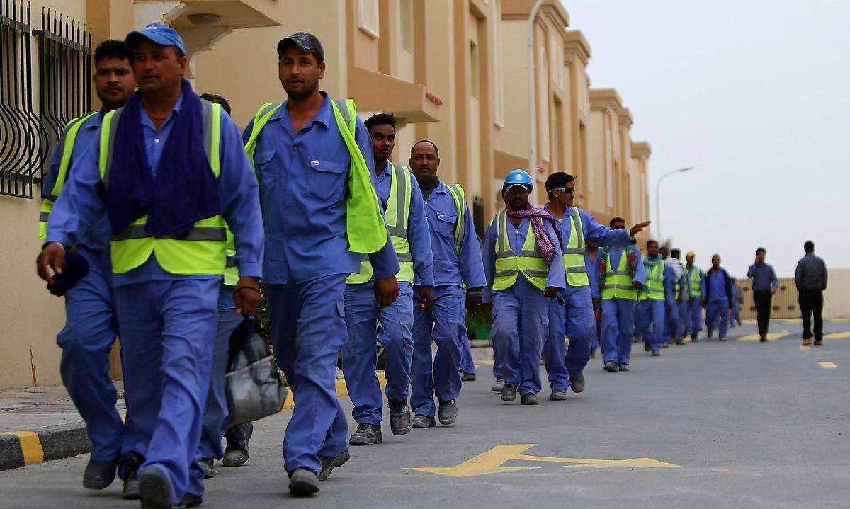 Vom Bauarbeiter bis zum Ingenieur: In die Hauptstadt von Katar zieht es jedes Jahr zahlreiche Arbeitskräfte aus dem Ausland. Schließlich lässt sich im Ölland gut Geld verdienen. Wer sich für längere Zeit niederlassen will, muss sich nicht nur mit hohen Wohnungspreisen, sondern auch mit unfreundlichen Einheimischen abfinden.