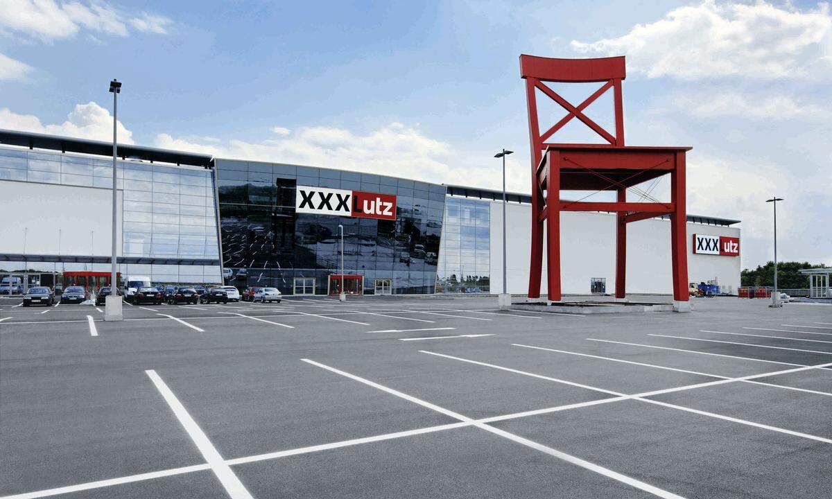 Der Möbelhändler XXXLutz hat im Dezember in Deutschland zugeschlagen und den Möbeldiskonter Poco um 406,3 Millionen Euro gekauft.  &gt;&gt;&gt; Mehr dazu