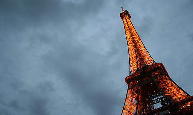 Frankreich, Paris, Eiffelturm, Nachtaufnahme