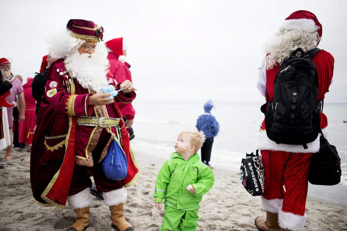 Denn hier, in der dänischen Hauptstadt, findet der Weihnachtsmannkongress seit dem Jahr 1957 statt. Und so folgen mehr als 150 Santa Clauses der Einladung nach Dänemark. 