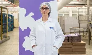 Kübra Katmer ist seit 2024 Direktorin des Milka-Werks in Bludenz mit rund 300 Angestellten. 