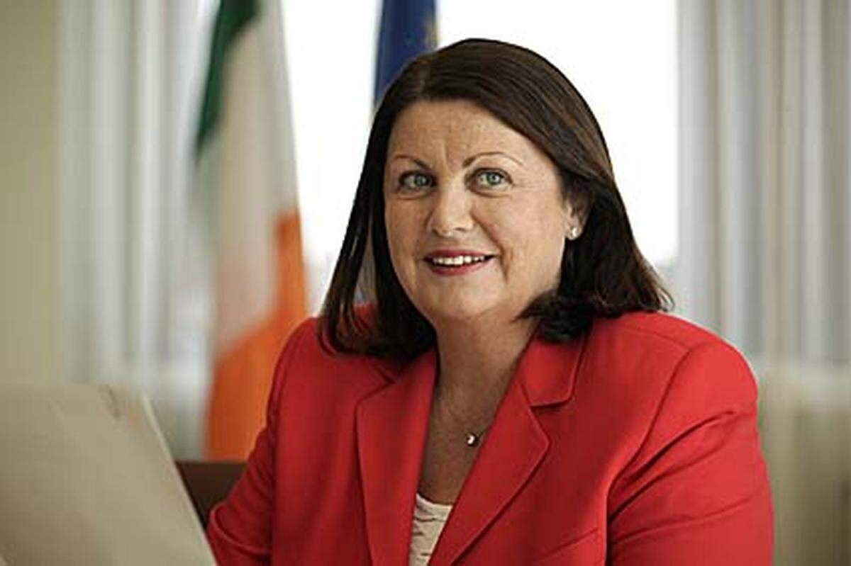 Die 59-jährige Irin wird für Forschung und Innovation zuständig sein. Geoghegan-Quinn war in Irland Justizministerin. Politisch ist sie bei der liberalen Regierungspartei Fianna Fáil beheimat