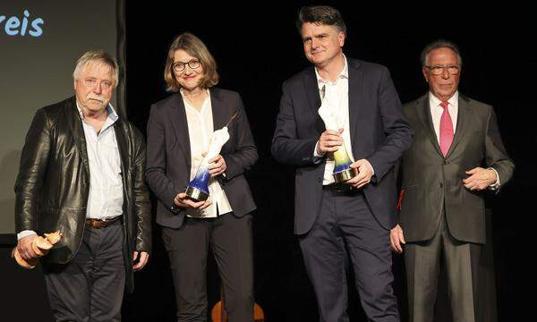 Die Arik-Brauer-Preisträger Wolf Biermann, Esther Schapira und „Presse“-Ressortchef Christian Ultsch. Ganz rechts im Bild: Erwin Javor, der Stifter.