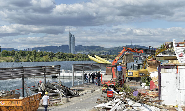 Abrissarbeiten am Dienstag