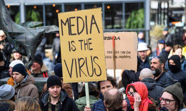 Bilder von den Protesten gegen die Corona(medien)politik in Schweden. 