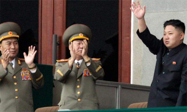 Nordkorea Jongun uebernimmt Kontrolle