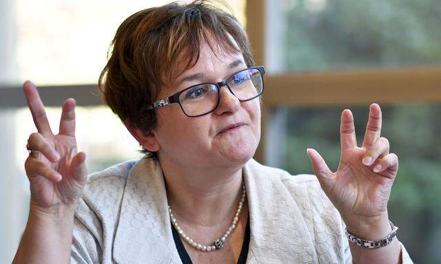 EZB-Direktorin Sabine Lautenschläger: Banken müssen handeln