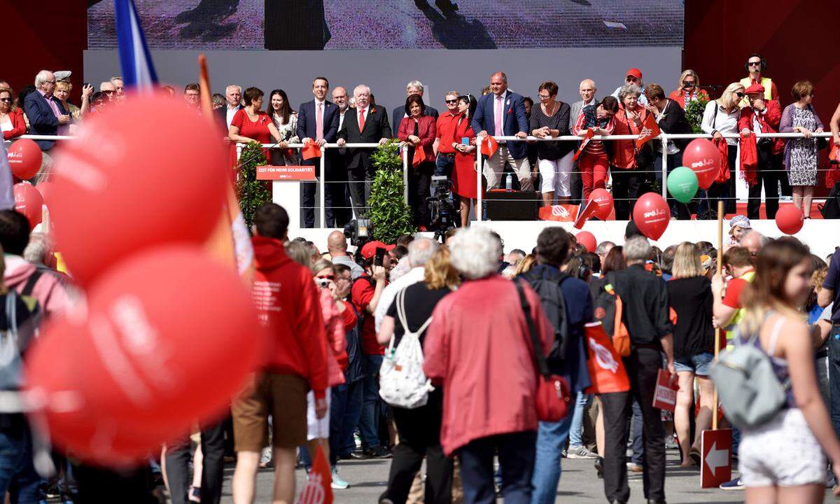 Die SPÖ aus der Brigittenau (wo sich das AUVA-Unfallkrankenhaus Lorenz Böhler befindet, Anm.) hatte sogar Krankenbetten mitgebracht, um ihrem Protest Ausdruck zu verleihen.