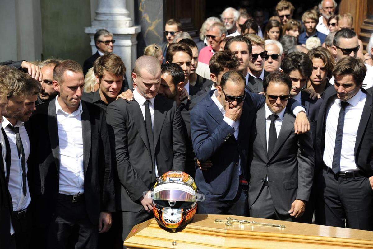 Familie, Freunde und Wegfährten fanden sich nun in Südfrankreich ein, um Bianchi die letzte Ehre zu erweisen.
