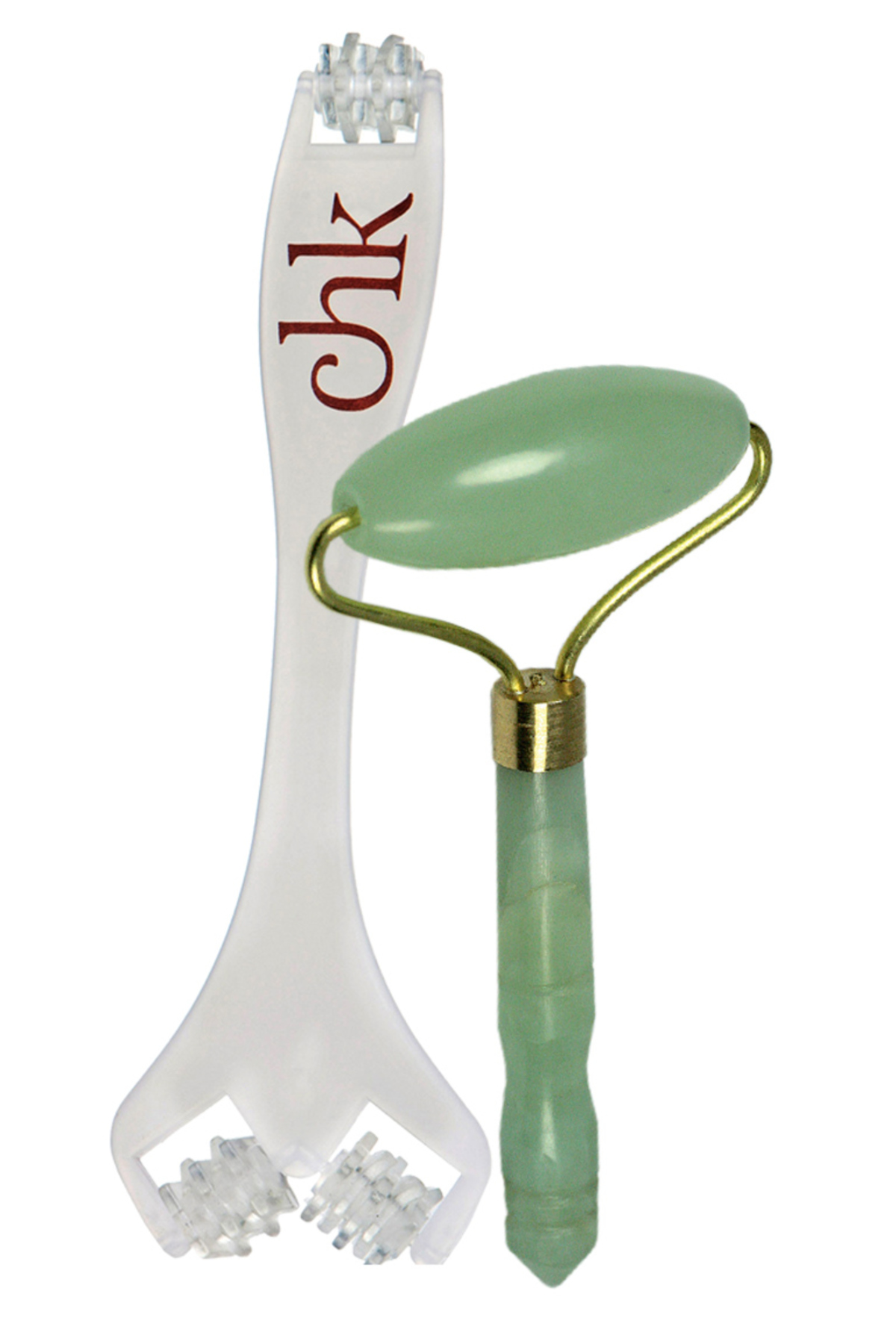 Hollywood-Stars glätten sich angeblich mit dem Jaderoller (45  Euro, via kultkosmetik.de). Auch Christine Kaufmann rollt ihr Gesicht mit einer Eigenkreation straff (15 Euro, via HSE24.de).