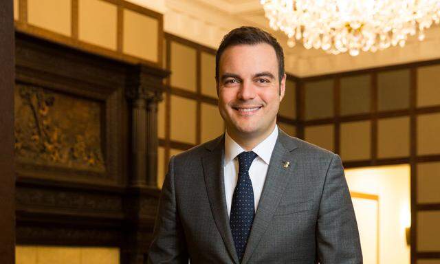 Für Christian Zandonella, General Manager im Hotel The Ritz-Carlton, Vienna, ist Gleichberechtigung die gelebte Norm.