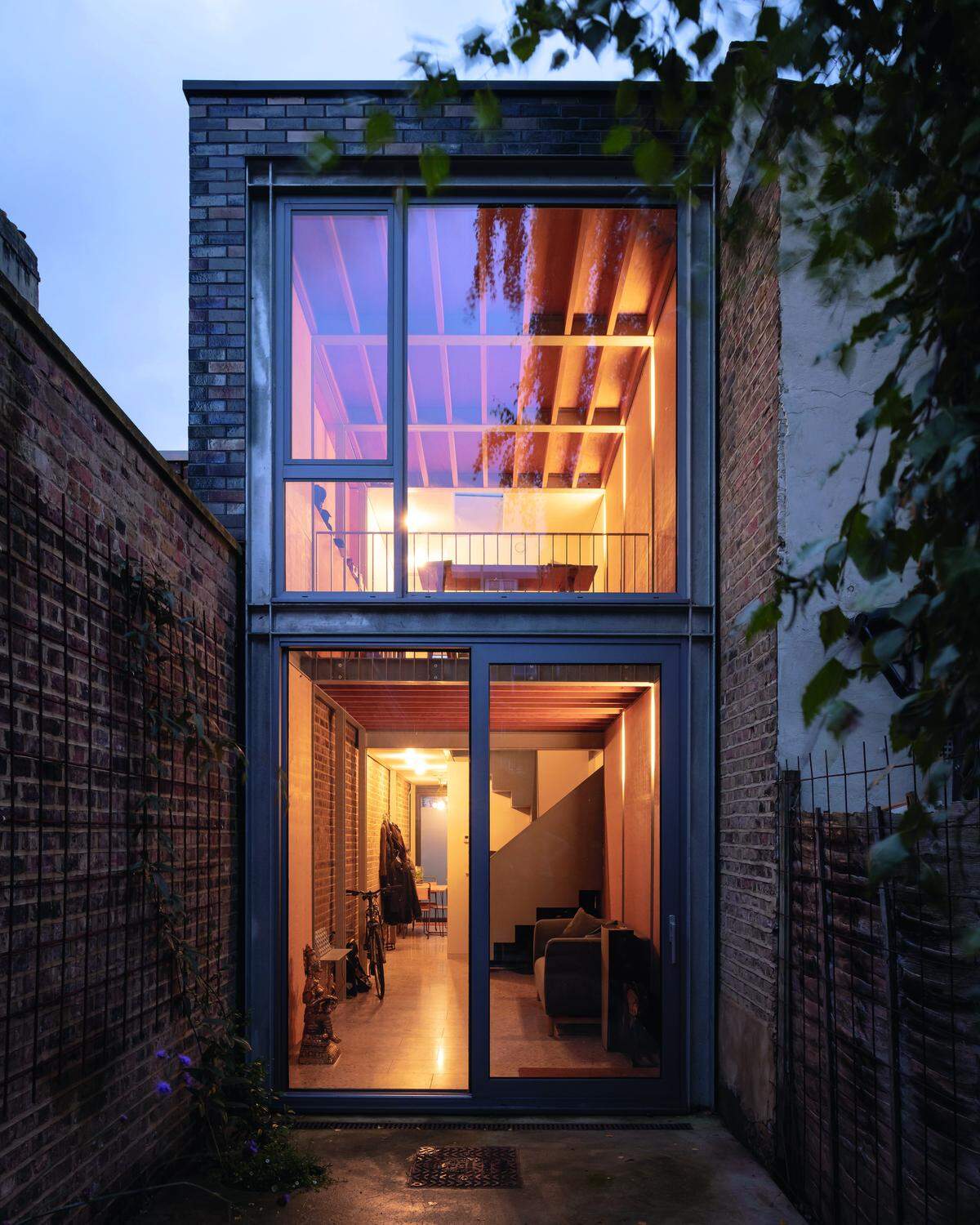 Im Londoner Stadtteil Peckham bebauten Sandy Rendel Architects eine ungenützte Baulücke. Es entstand ein 64 Quadratmeter großes Wohnhaus.