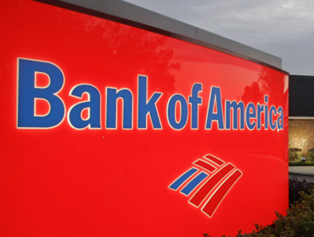 Nach der Übernahme der Investmentbank Merrill Lynch will die zweitgrößte US-Bank in den nächsten drei Jahren bis zu 35.000 Stellen abbauen. Zudem fallen nach dem Kauf des Hypothekenfinanzierers Countrywide Financial 7.500 Jobs weg.