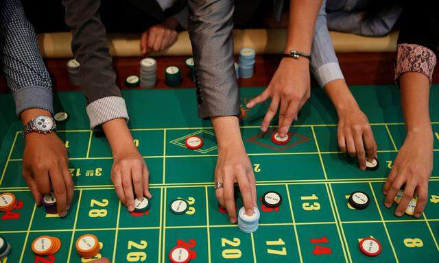 Ein Rückzug auf Minderheitsbeteiligungen hilft, wie man im Fall der Casinos-Beteiligung sieht, auch nichts.