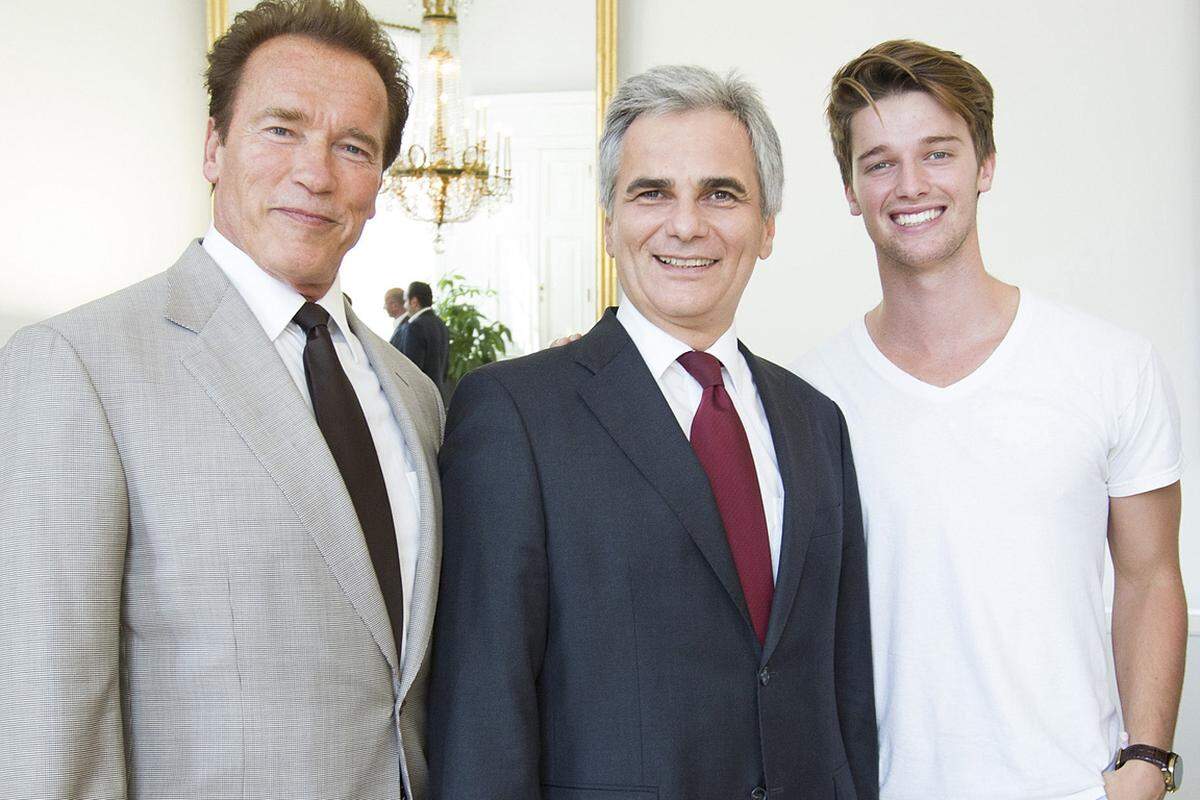 "Grown Ups 2" soll 2013 in die Kinos kommen. Seine Eltern, "Terminator" Arnold Schwarzenegger und Kennedy-Nichte Maria Shriver, dürften stolz sein, so auch Bundeskanzler Werner Faymann.