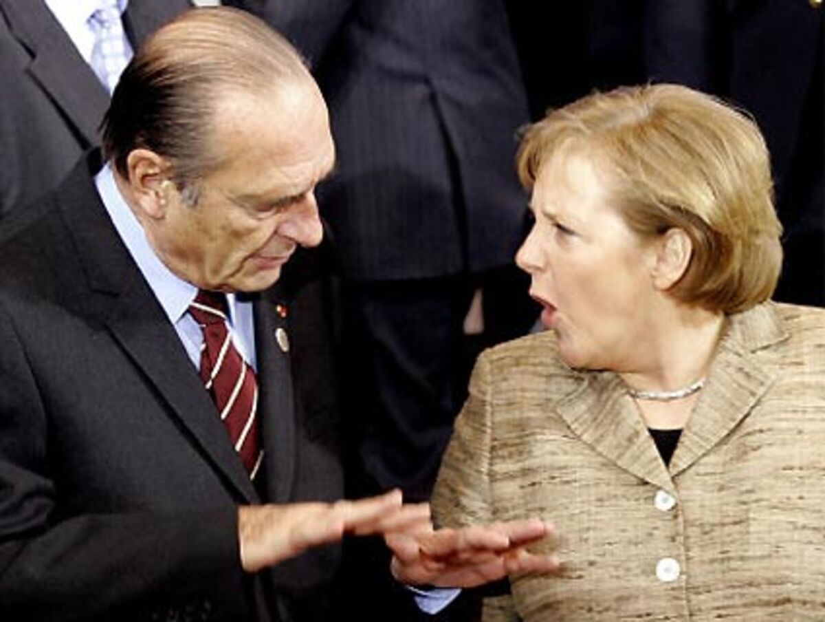 "Wir stellen den Franzosen eine Frage, damit sie darauf antworten. Wenn sie mit Ja antworten, ist das sehr gut. Wenn sie mit Nein antworten, ist das sehr gut." Der Präsident stellt den Willen des Volkes in den Vordergrund. Zum Referendum über die Verkürzung der Präsidenten- Amtszeit von sechs auf fünf Jahre im Juni 2000.