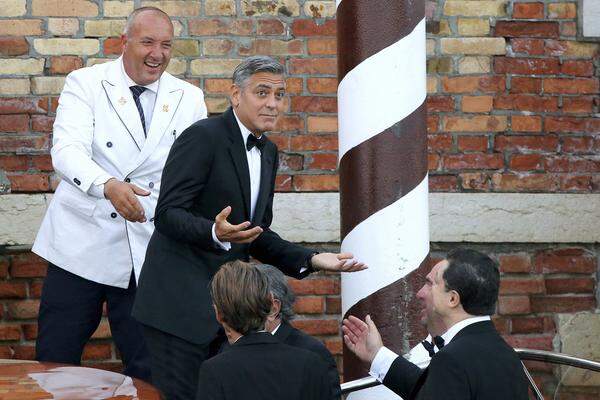 Filmstars, Stars&auml;nger und Topmodels str&ouml;mten nach Venedig f&uuml;r die "Hochzeit des Jahrhunderts", wie die italienische Presse die Trauzeremonie von Hollywood-Beau Clooney mit der Menschenrechts-Anw&auml;ltin mit Oxford-Diplom bezeichnete.