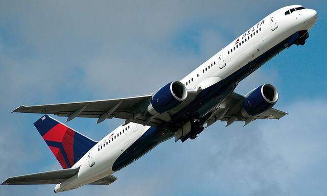Symbolbild. Ein Delta-Airlines-Flugzeug irrte sich in den USA in der Landebahn.