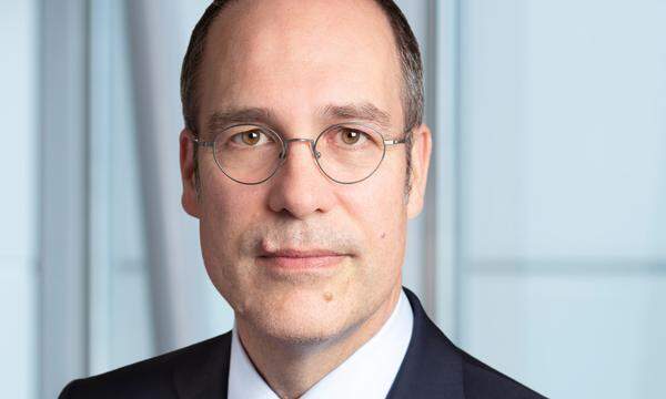 Laut Commerzbank-Chefvolkswirt Jörg Krämer deuten alle entscheidenden Parameter auf eine rasche Genesung der Wirtschaft hin.