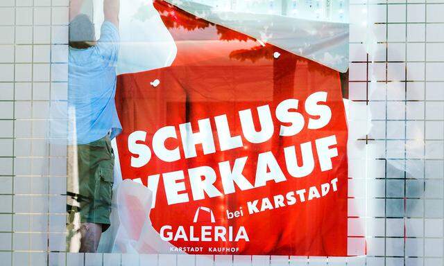 Der kriselnde Warenhauskonzern Galeria Karstadt Kaufhof des österreichischen Investors René Benko verhandelt laut „Spiegel“ mit der deutschen Regierung.