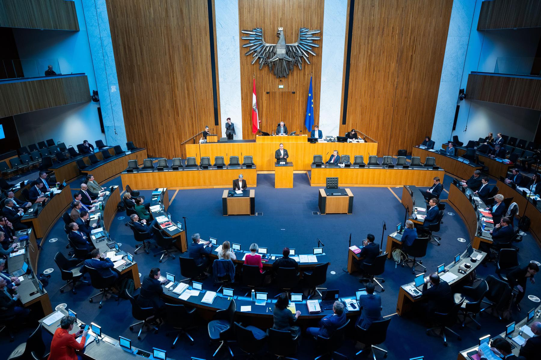 Nur 35 Prozent sind mit dem politischen System in Österreich zufrieden