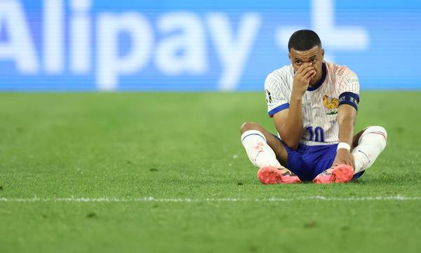 Nase kaputt: Kylian Mbappé auf dem Boden der Tatsachen.