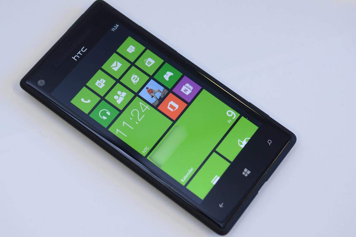 Bis auf ein paar Ärgernisse ist das HTC Windows Phone 8X ein tolles Stück Smartphone. Design und Leistung sind auf der Höhe der Zeit, Windows Phone 8 wirkt, bis auf ein paar App-Inkonsistenzen, deutlich gereifter als die Vorgänger. Ob das gegen die Konkurrenz reicht, wird sich zeigen müssen.Zum vollständigen Testbericht >>>