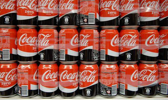 Coca Cola coke soda PUBLICATIONxNOTxINxUK