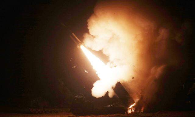 Die USA und Südkorea reagieren auf einen Raketentest Nordkoreas und schießen selbst Geschosse ab.