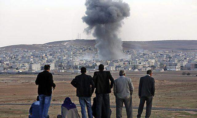 Monatelang war Kobane umkämpft. Hier ein Archivbild eines US-Luftangriffes im Oktober.