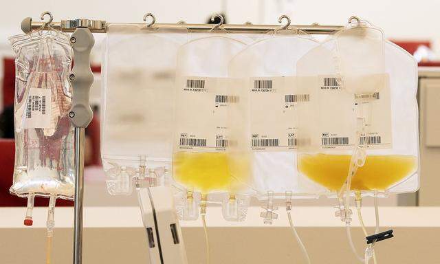 Genesene in Österreich sind dazu aufgerufen, Blutplasma zu spenden.