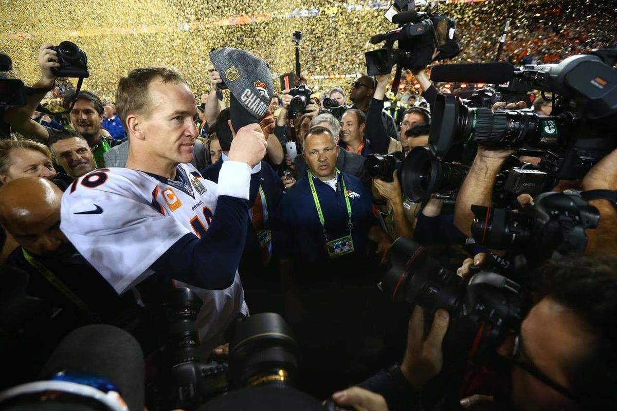 Die Denver Broncos gewinnen zum dritten Mal in ihrer Vereinsgeschichte die Super Bowl. Im NFL-Finale setzen sich Peyton Manning und Co. in Santa Clara gegen die Carolina Panthers durch.