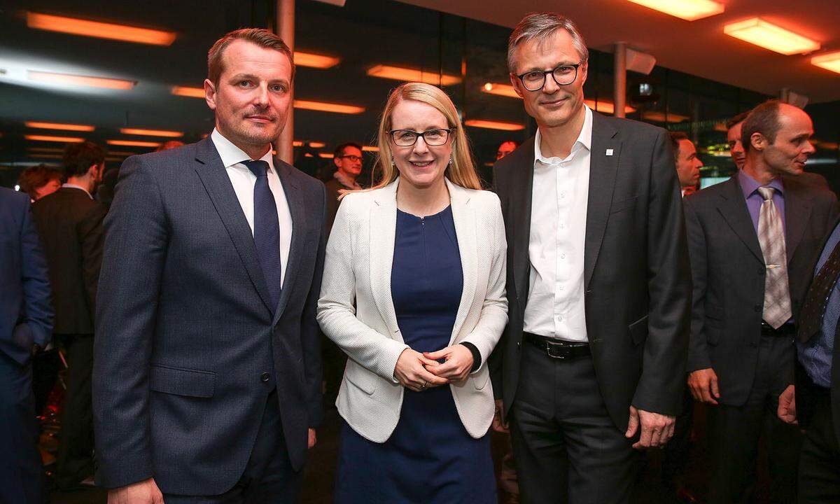 "Die Presse" Vorsitzender der Geschäftsführung Herwig Langanger (li.), Digitalisierungsministerin Margarete Schramböck und Drei-CEO Jan Trionow.