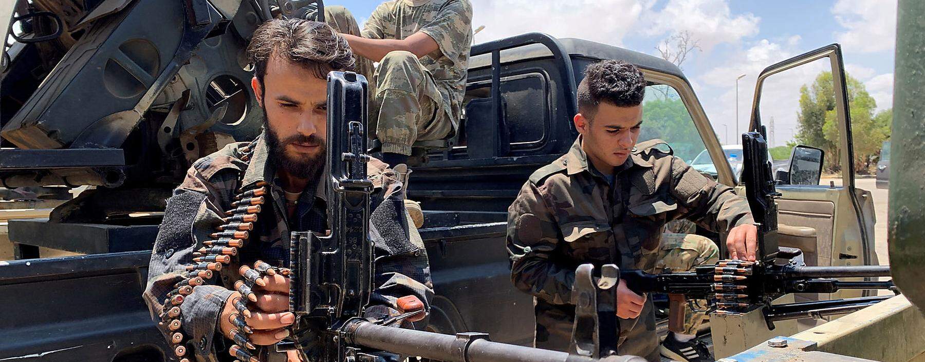 Mit der Regierung Sarraj verbündete Milizen bereiten den Vorstoß auf die Stadt Sirte vor.