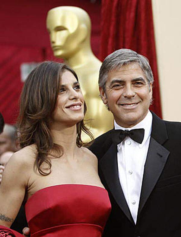 George Clooney, nominiert als Bester Hauptdarsteller ("Up in the Air"), mit Freundin Elisabetta Canalis. Die Auszeichnung ging aber an ...