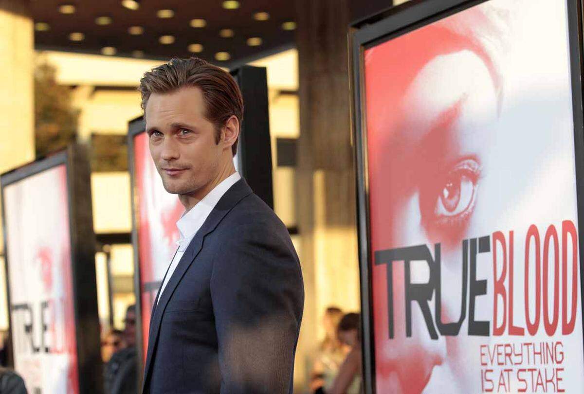 "True Blood"-Star Alex Skarsgard war angeblich ebenso ein Kandidat für die Rolle des Christian Grey. Der humorvolle Schwede soll in einem TV-Interview gesagt haben, dass er für die Rolle geboren wurde.