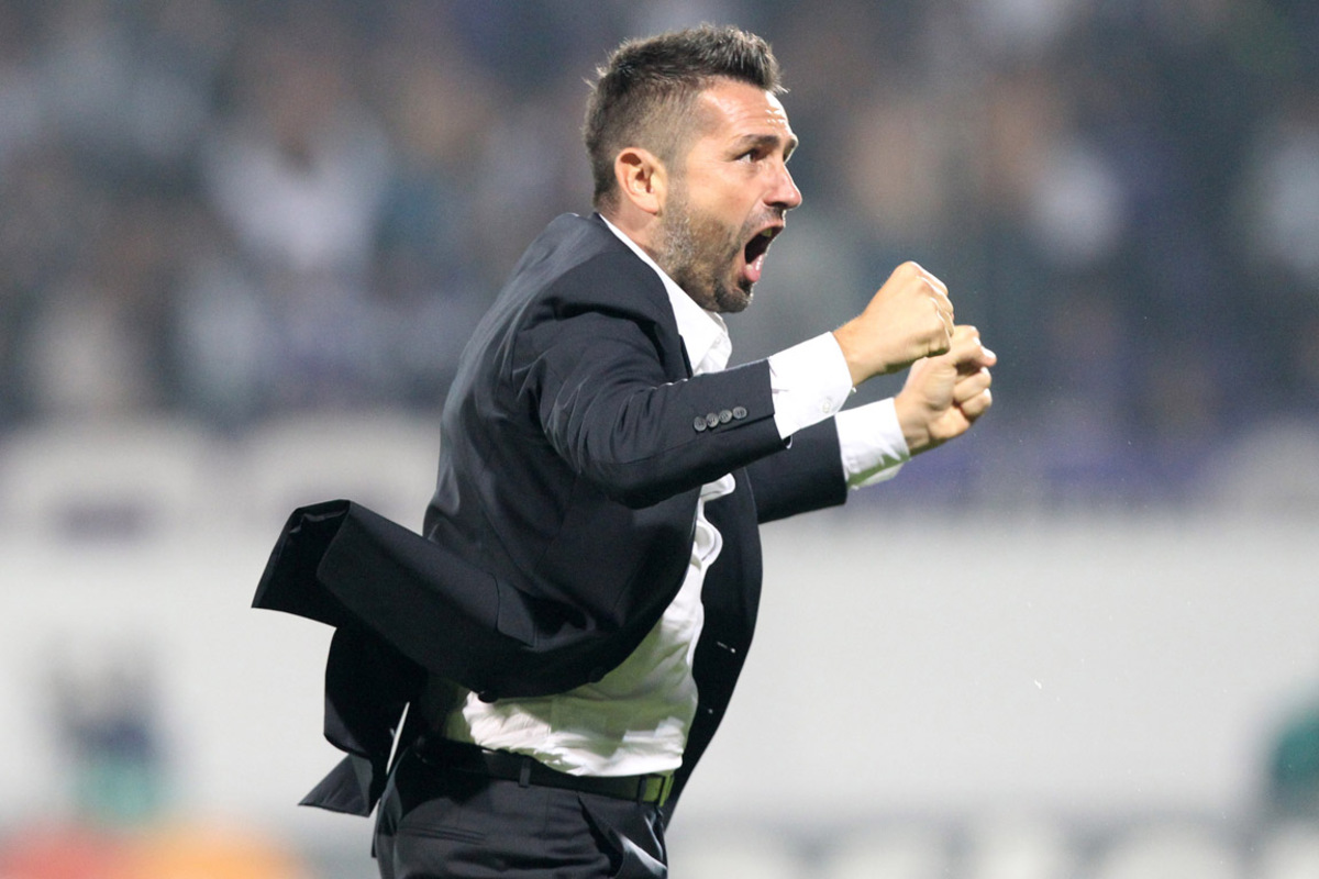 ...und auch an der Seitenlinie.