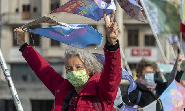 Die Schweizer Klima-Seniorinnen ziehen vor den Menschenrechtsgerichtshof. 