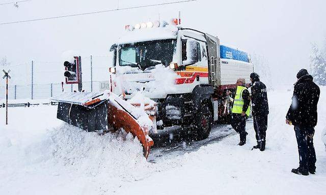 Schnee: Über 300 Haushalte in Osttirol ohne Strom 