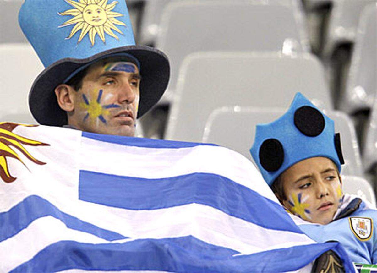 Dementsprechend finsterer war natürlich die Miene der Fans aus Uruguay, die sich mehr erhofft hatten.