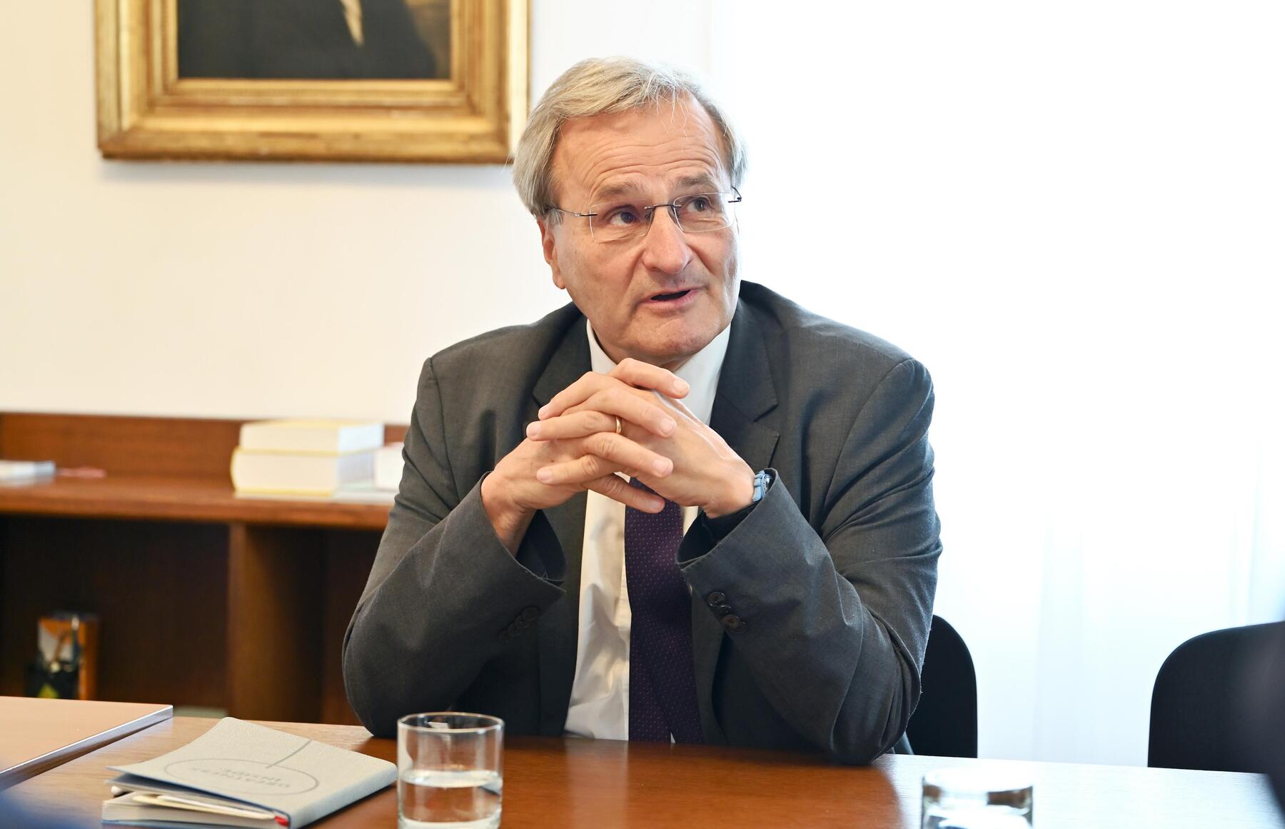 Lawyers' President: 'One Can Work Well Until 70' - Advocates for Higher Retirement Age