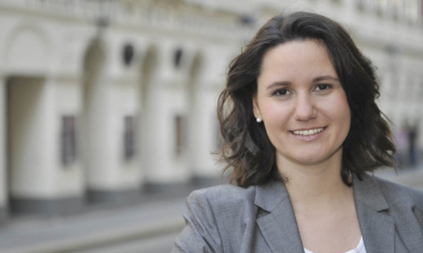 Josefstadt Schwarze Marionette