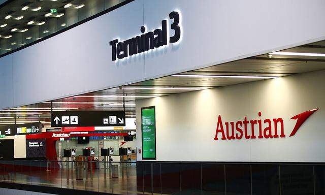 Die Austrian Airlines hoffen auf Unterstützung von der österreichischen Regierung. Beim Sparkurs sollen auch die Mitarbeiter helfen.
