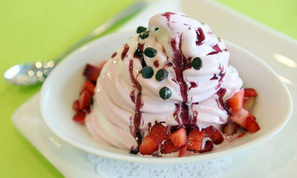 Spar vertreibt „Frozen Yogurts“ etwa in den Geschmacksrichtungen Natur, Mango und Erdbeere.