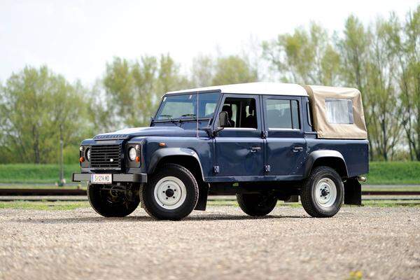 "Die Presse" hat den aktuellen Land Rover Defender getestet. Das Ergebnis lesen sie hier. Der Geländewagen hat eine lange Geschichte.von Martin Deutsch