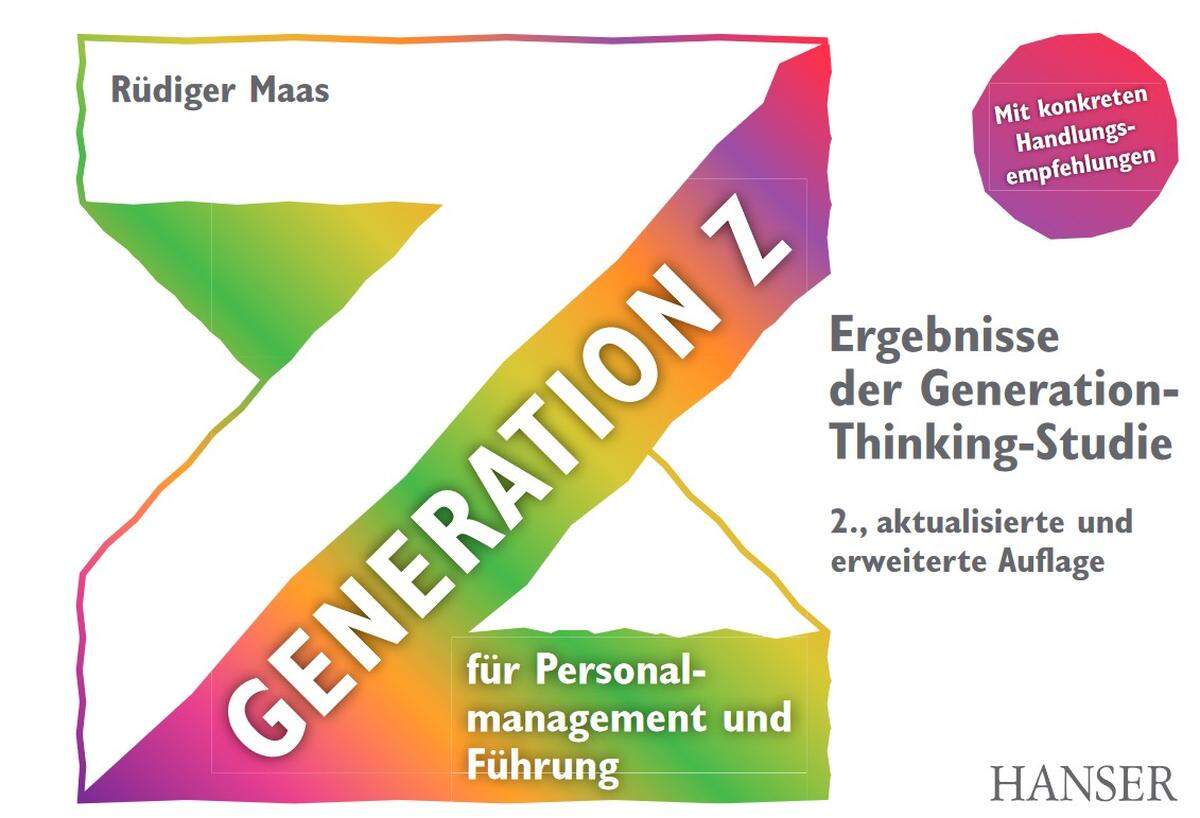 Platz 7_ Generation Z für Personalmanagement und Führung

Ergebnisse der Generation-Thinking-Studie
von Rüdiger Maas

„Unsere Jugend ist unerträglich, unverantwortlich und entsetzlich anzusehen“. So beklagte Sokrates die Jugend mehr als 300 Jahre vor Christus. Auch heute noch führt ein Unverständnis für die jüngere Generation zu Ärger. Doch angesichts des Fachkräftemangels ist es für Unternehmen heute unverzichtbar zu wissen, wie die Generation Z tickt. Rüdiger Maas klärt auf mit seinem fundierten Porträt der sogenannten Zler, die ganz anders leben, denken und arbeiten als alle Generationen zuvor. Seine pointierten Tipps helfen nicht nur, die richtigen Nachwuchskräfte zu finden, sondern auch, sie zu halten.
