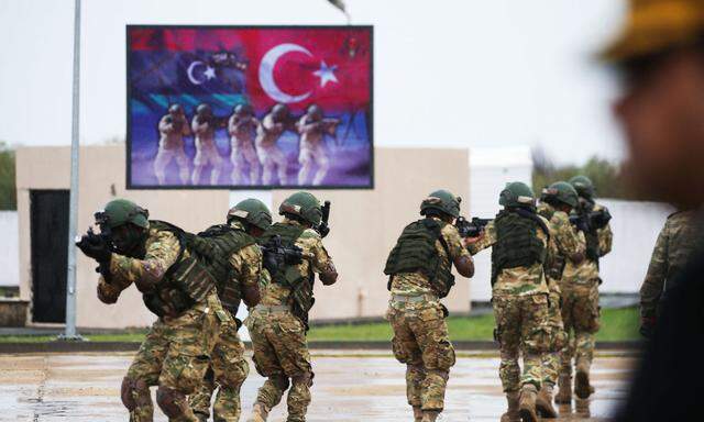 Hilfe aus Ankara. Libysche Soldaten, die an einem türkischen Trainingsprogramm teilnehmen, auf ihrer Basis bei Tajoura.